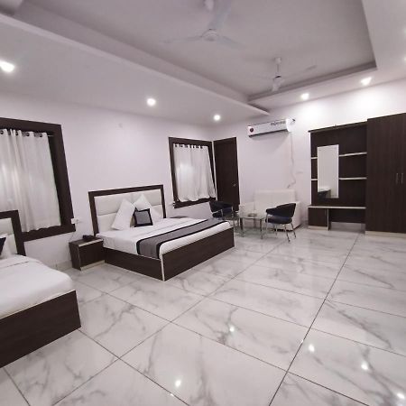 Lotus Hotel Roorkee Eksteriør bilde