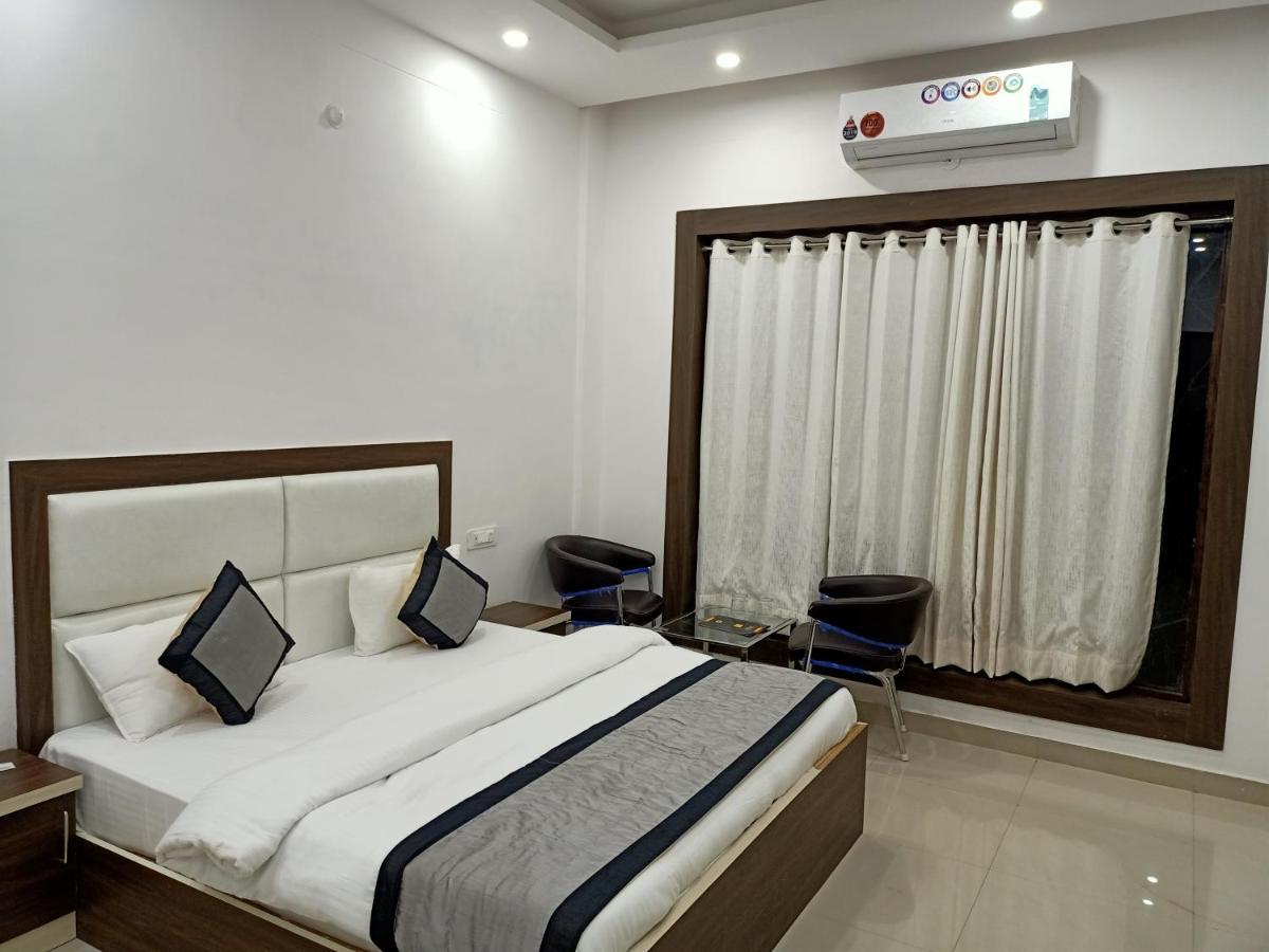 Lotus Hotel Roorkee Eksteriør bilde
