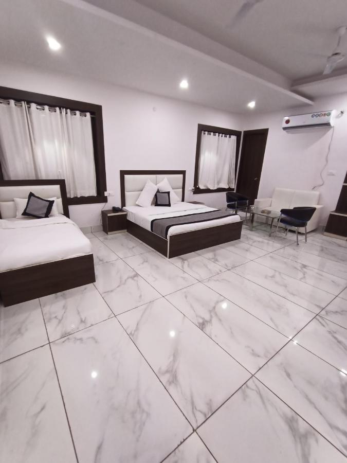 Lotus Hotel Roorkee Rom bilde